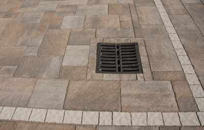 finiture speciali e dettagli lavorazione pavimenti per esterno in pietra antichizzata